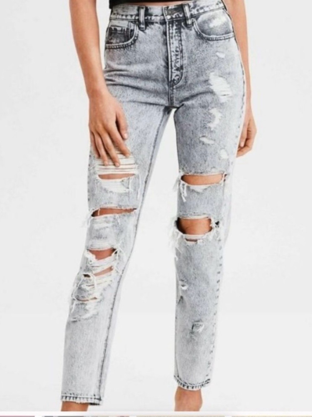 American Eagle outfitters high waist Acid Wash Ripped Mom Jean sz 4 Distressed
